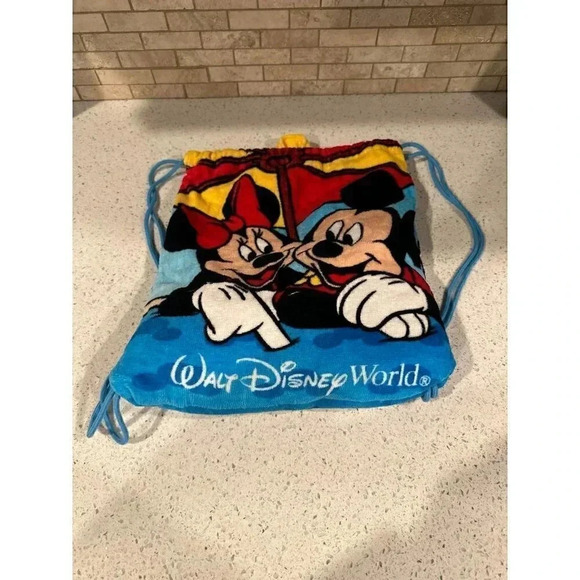 Walt Disney World Parks Mickey Pals Beach Towel Drawstring Bag Backpack b30 - Picture 1 of 3